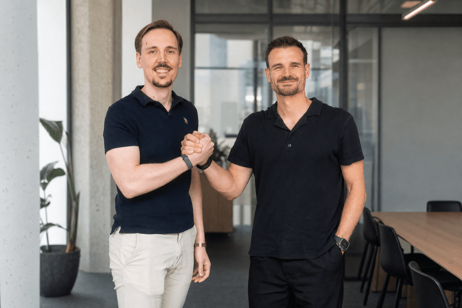 Jonas Bremer links und Markus Herold rechts, die beiden Gründer von Lumos